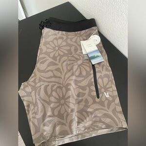 Vuori x Rob Machado boardshorts NWT